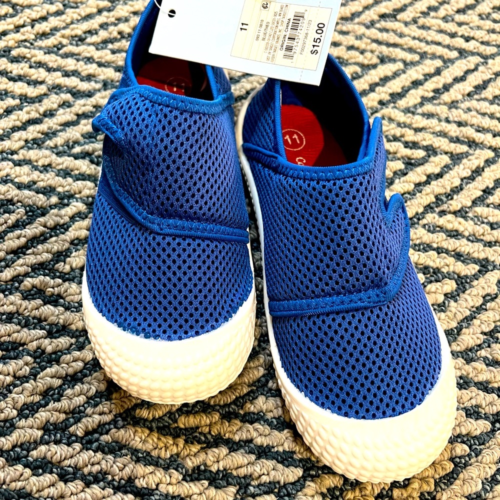 NWT Cat & Jack Boys Blue Summer sneakers water shoes - Size 11